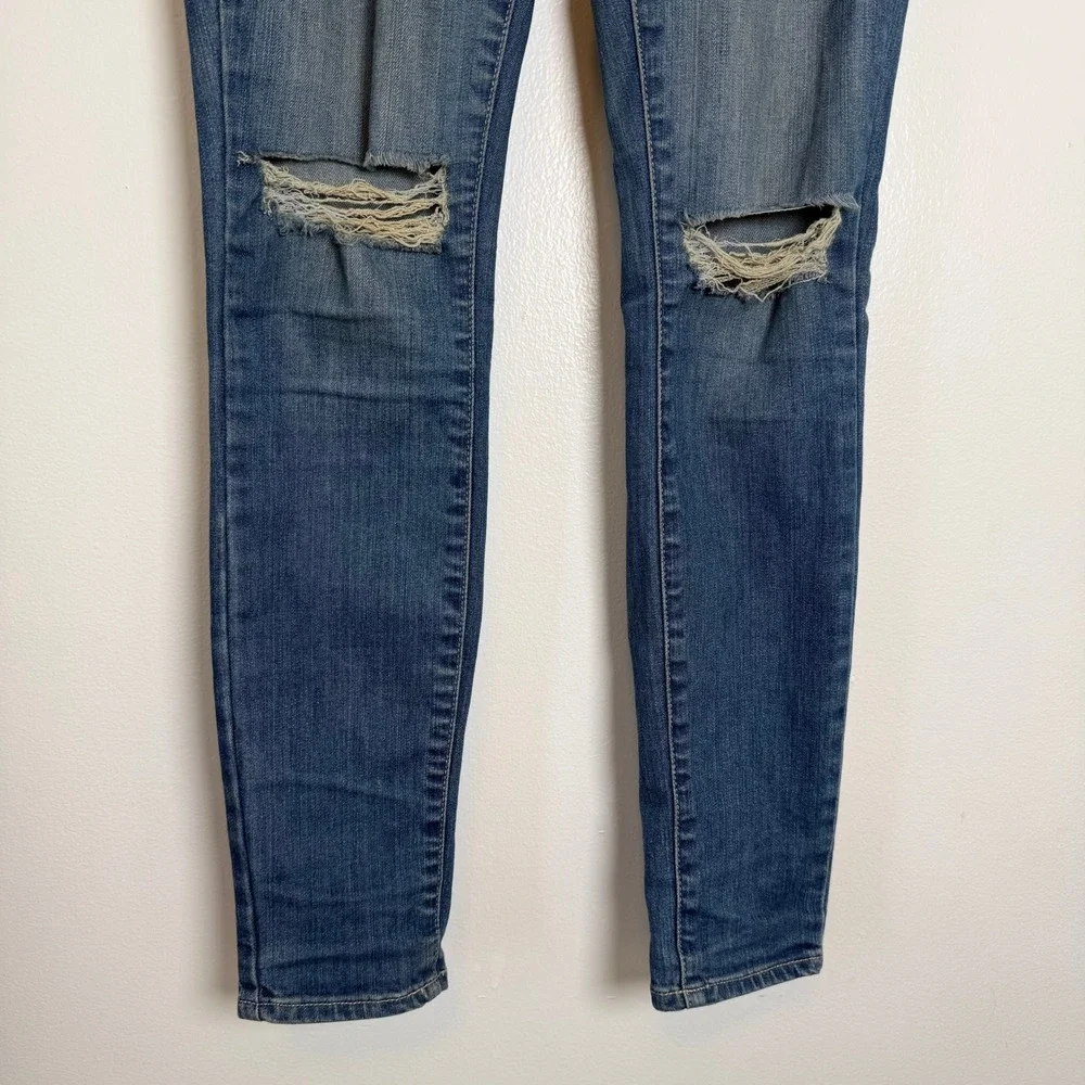 PAIGE Verdugo Ultra Skinny Jeans Medium Wash Ripped Knees Size 26